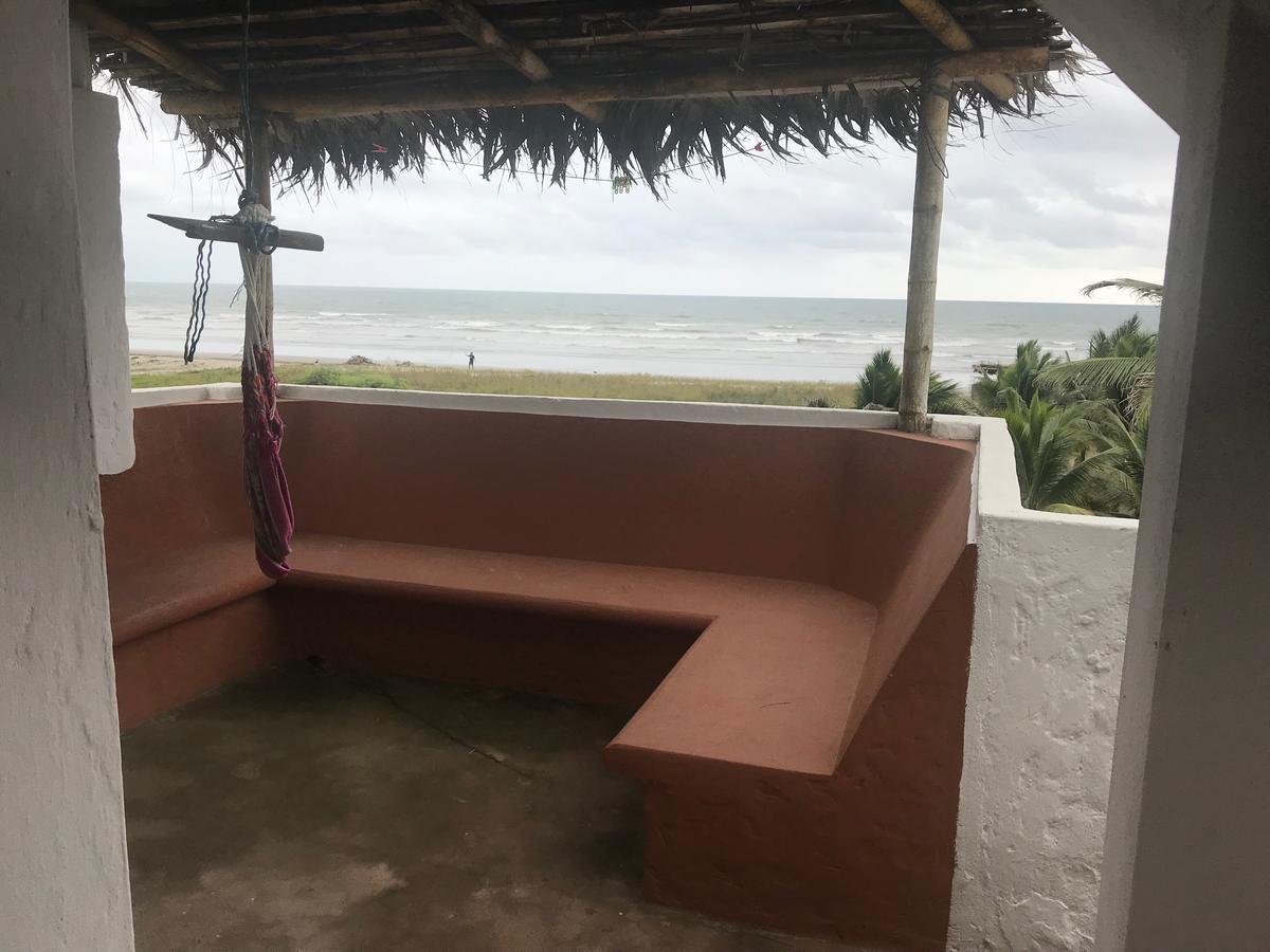 Beach Front Bungalows At The Coconut Canoa Buitenkant foto